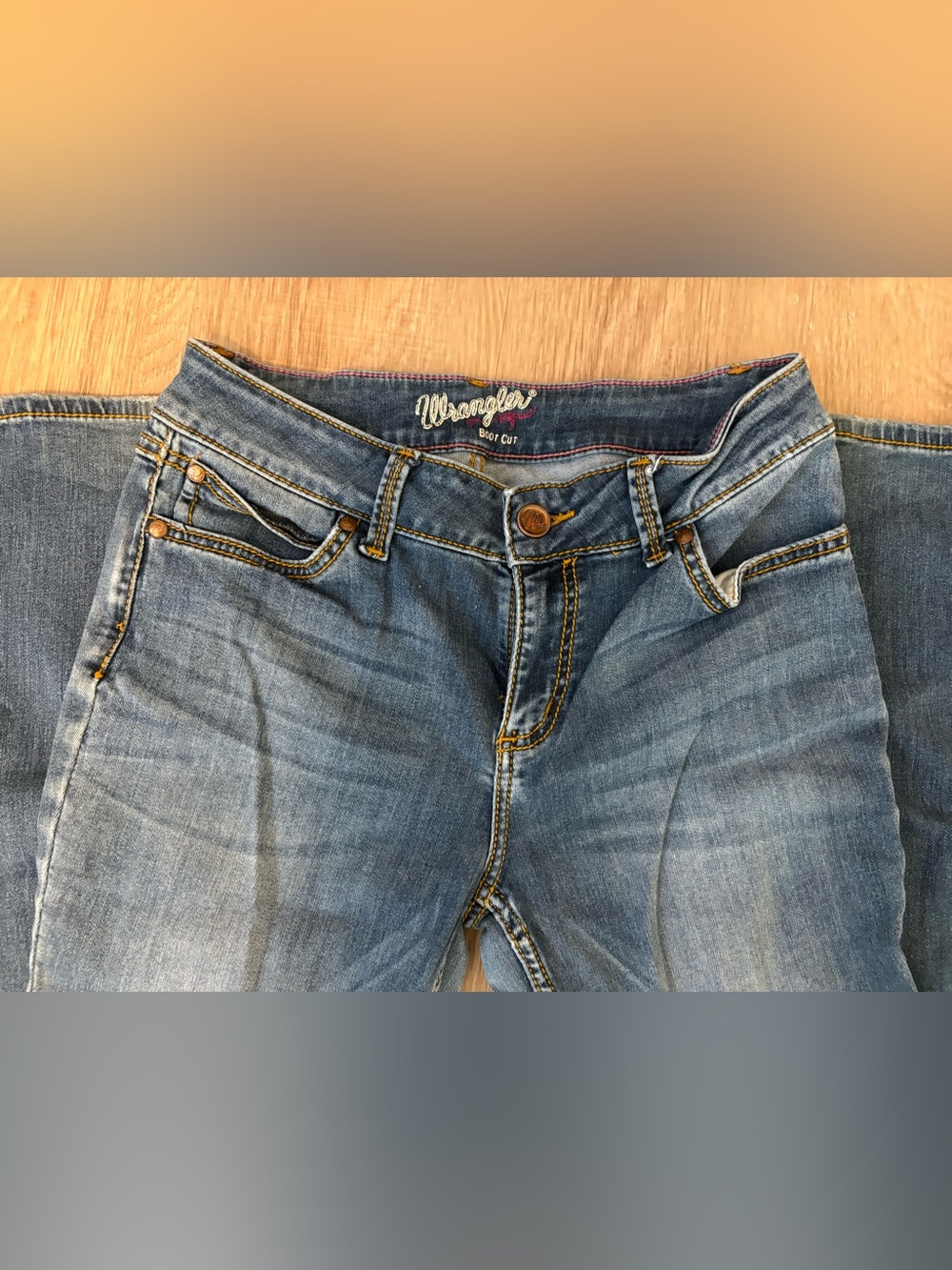 Wrangler Bootcut Jeans, Size 28 - Picture 2 of 4